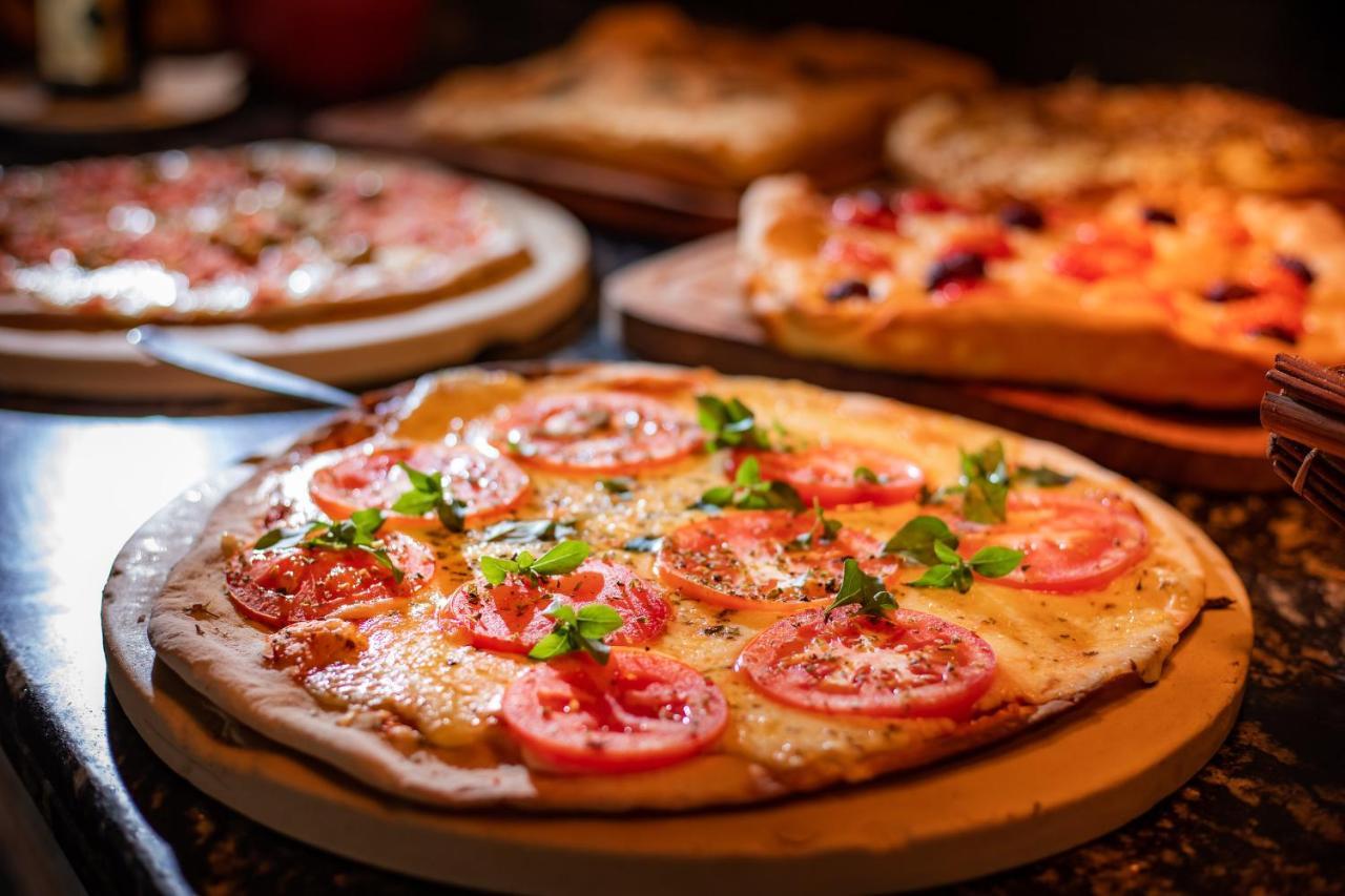 פורטו סגורו La Torre Resort All Inclusive מראה חיצוני תמונה Pizza
